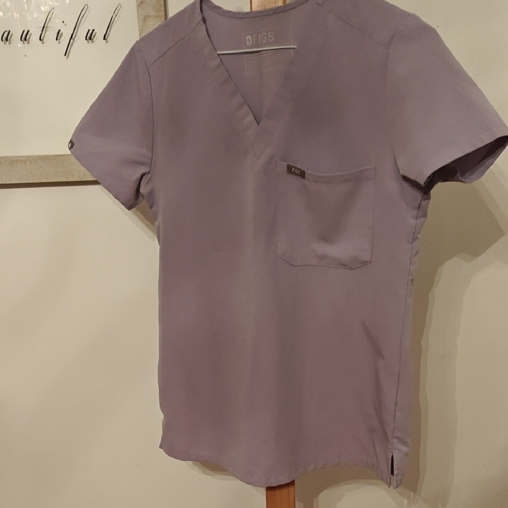 Figs Lavender Catarina scrub Top
